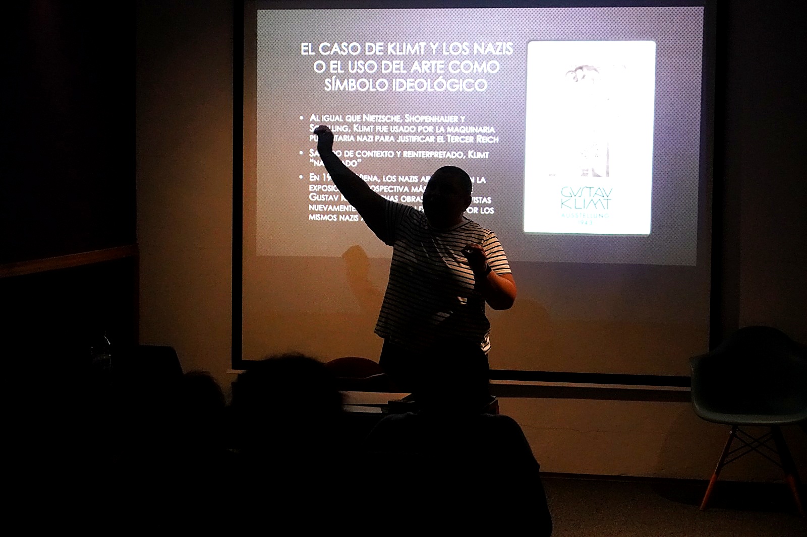 Charla de historia del arte en la Videosala