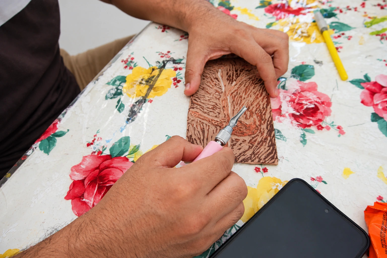 Trabajo en el taller de grabado